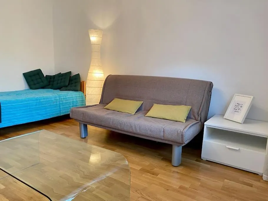 Spacious Apt In A Quiet Neighbourhood + Private Parking Ljubljana 0*,  Slovenia